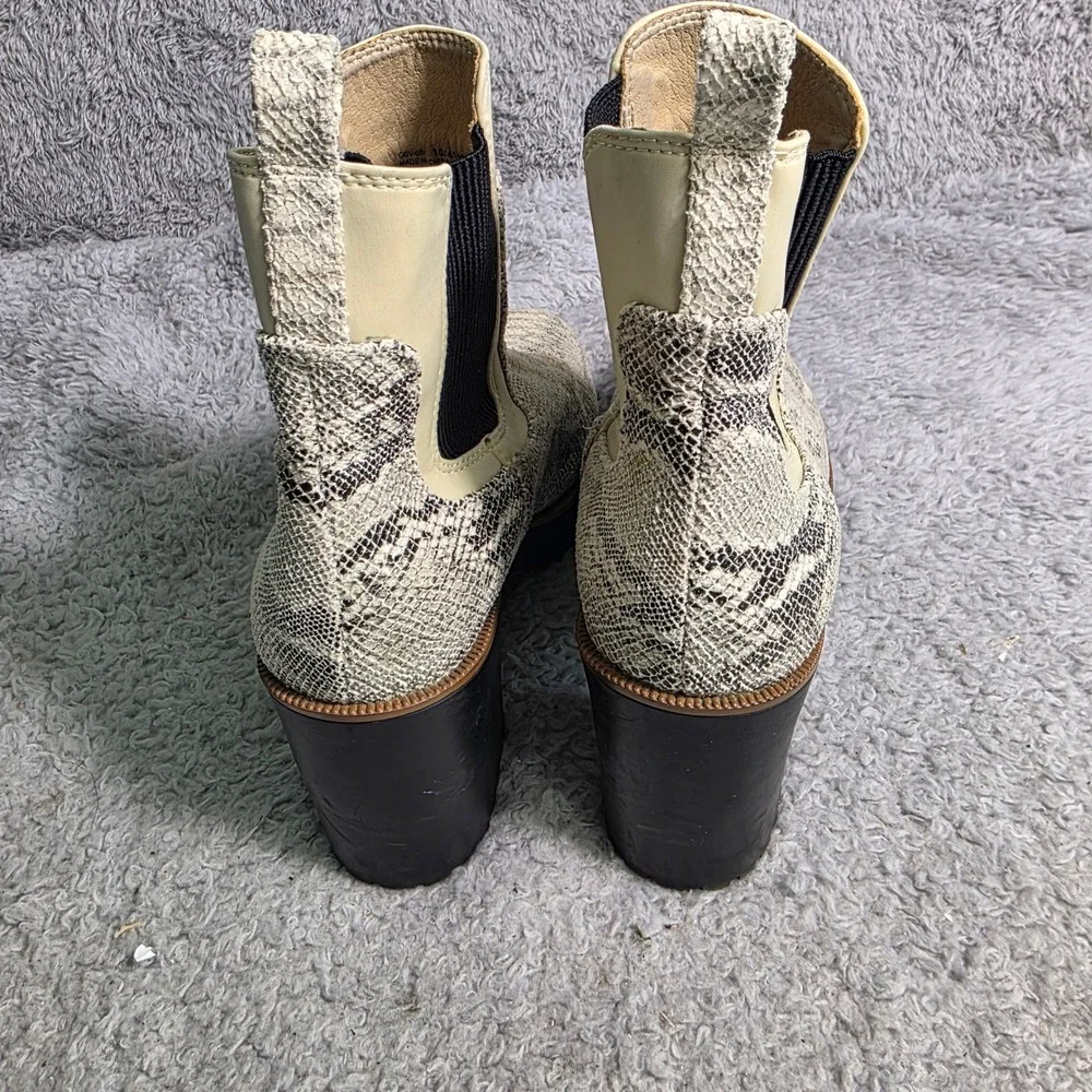 Chinese Laundry Chelsea Boots Cream Snakeskin Block Heel Women 10‎